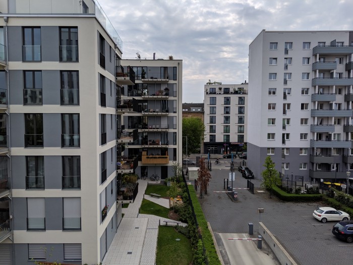 Eine Tageslichtaufnahme, zum Vergleich mit dem Pixel 3 aufgenommen (Bild: Tobias Költzsch/Golem.de)